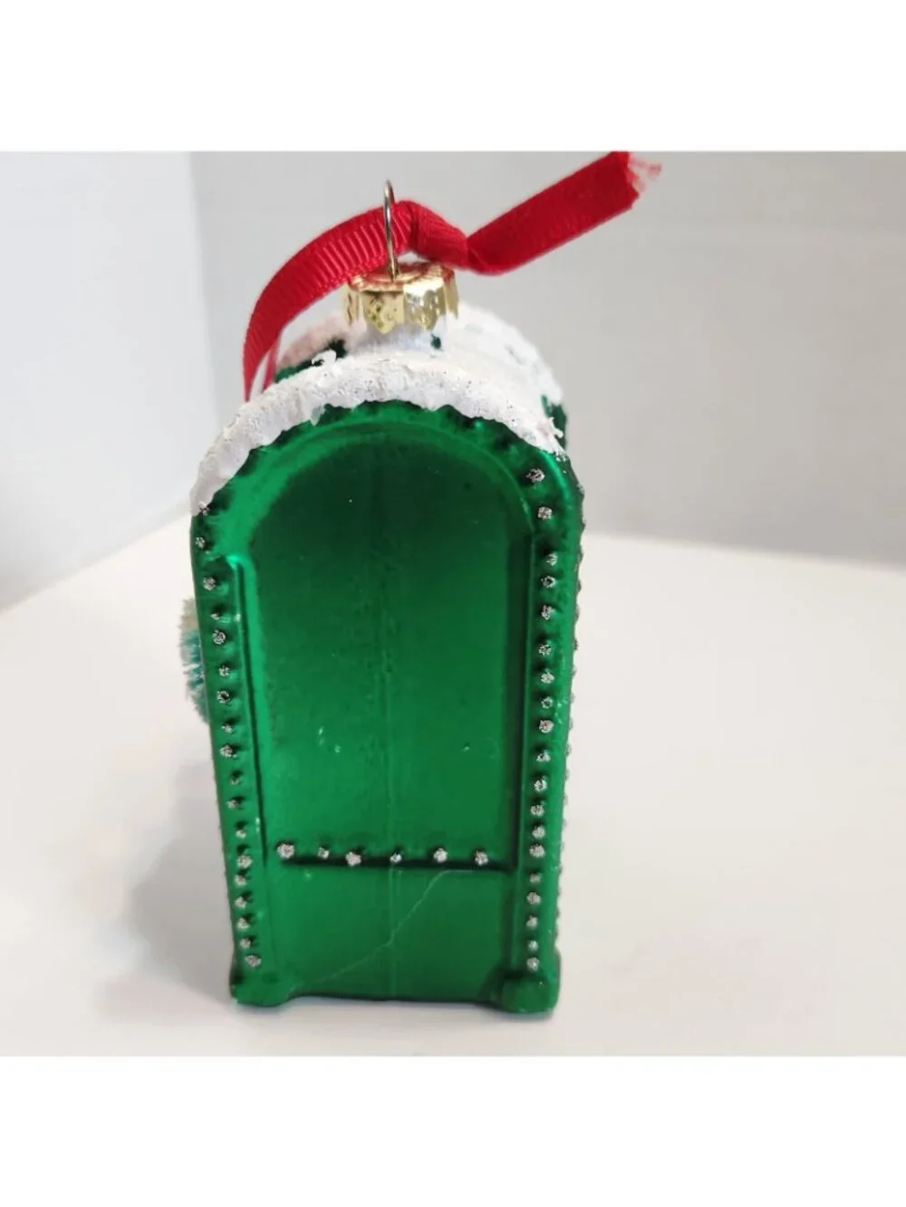 Place and Time Jo-Anne Fabrics Ceramics Green and White Mail Box - New